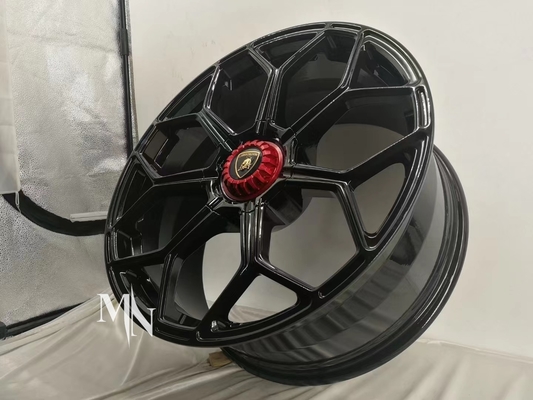 Los rayos Monoblock de CenterLock Y forjaron las ruedas para Lamborghini Aventador SVJ