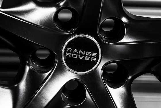 El DEPORTE Monoblock Khan de RANGE ROVER MECANOGRAFÍA a 52 ruedas forjadas RS 23&quot;