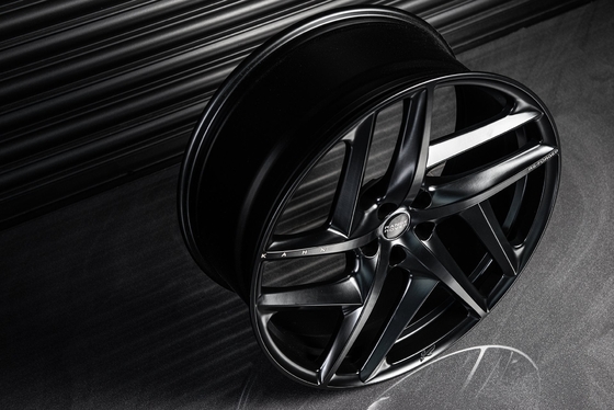 El DEPORTE Monoblock Khan de RANGE ROVER MECANOGRAFÍA a 52 ruedas forjadas RS 23&quot;