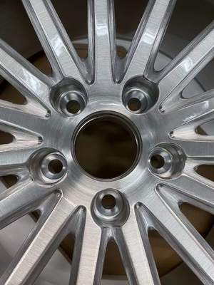 La plata cepillada Vossen VFS-2 forjó las ruedas para BMW E93 M3