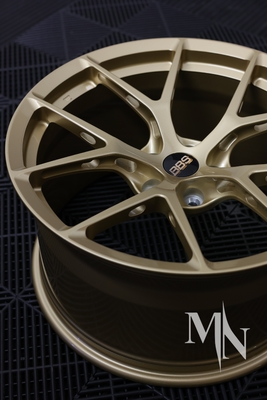 BBS FI R Disponible con llantas de oro forjadas a medida para Audi R8