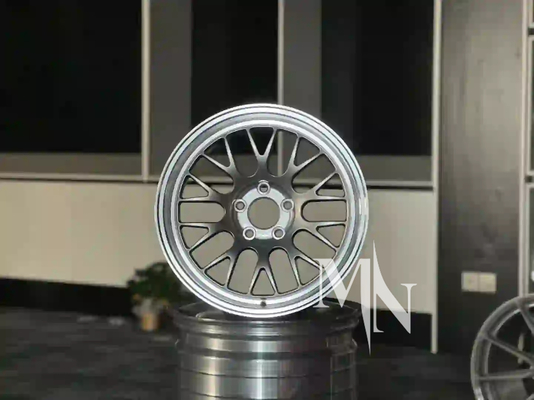Ruedas de competición con llantas APEX ML 10 hechas a medida para BMW E92 M3