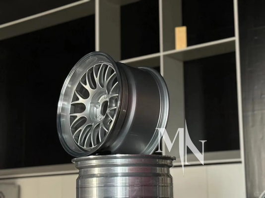 Ruedas de competición con llantas APEX ML 10 hechas a medida para BMW E92 M3